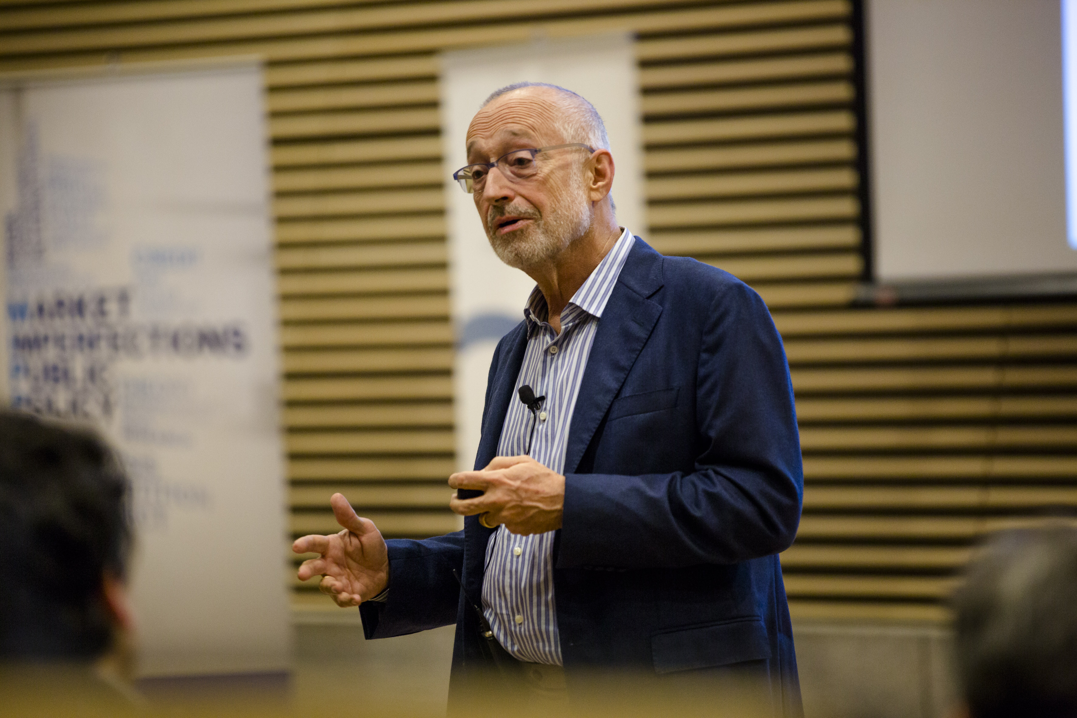 Paul Milgrom, Académico U. Stanford: «Me gustaría revisar las bases de la teoría de precio, desde el punto de vista del diseño de mercado»